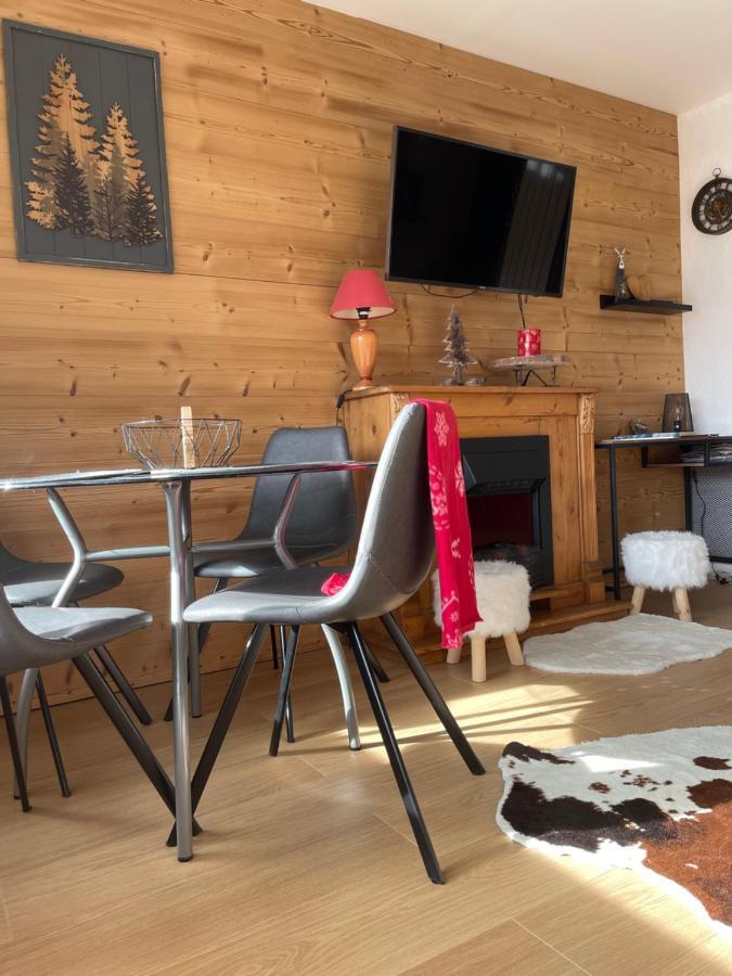Studio 2 Alpes Style Chalet Au Pied De Telesiege Du Diable Лес дьо Алпс Екстериор снимка